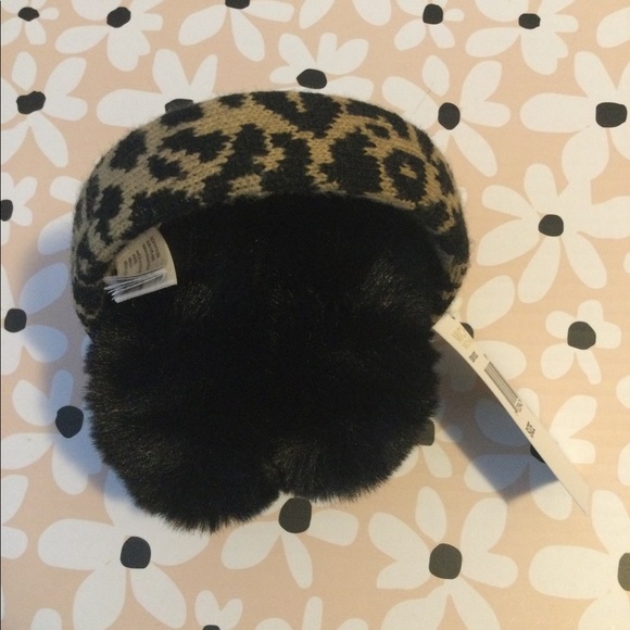 Michael Kors Ear Muffs - Picture 2 of 7